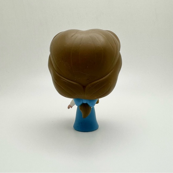📚  Funko Pop- Belle Beauty and the Beast +FREE GIFT! - Picture 2 of 3